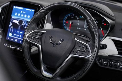 2021 Wuling Almaz RS 1.5T Pro bekas