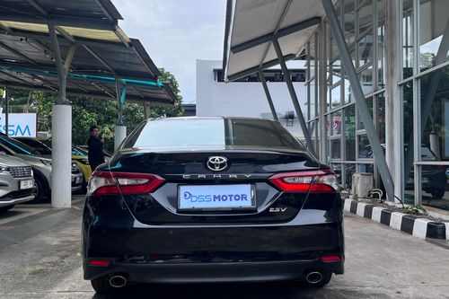 Dijual 2022 Toyota Camry 2.5 V AT bekas