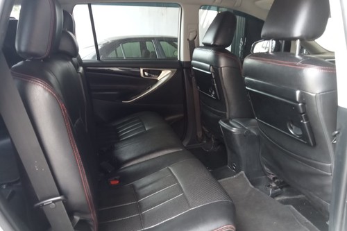 Dijual 2016 Toyota Kijang Innova 2.0 V MT bekas