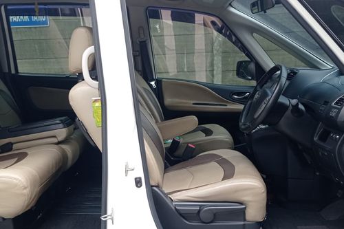 2013 Nissan Serena 2.0 X AT HWS bekas