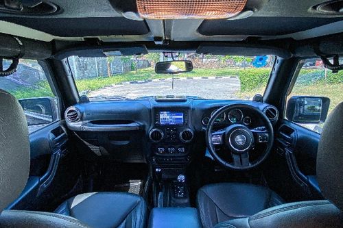 2013 Jeep Wrangler Sport 2.8L DIESEL AT 4D bekas