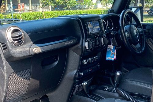 2013 Jeep Wrangler Sport 2.8L DIESEL AT 4D tua