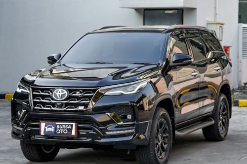 2023 Toyota Fortuner 4x2 2.8 GR Sport AT DSL bekas
