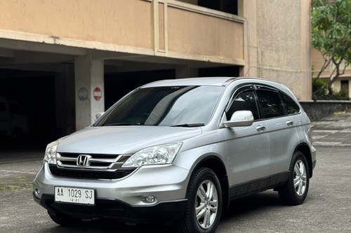 2010 Honda CR-V  2.4L AT bekas
