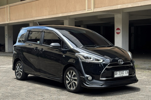 2017 Toyota Sienta 1.5L Q AT