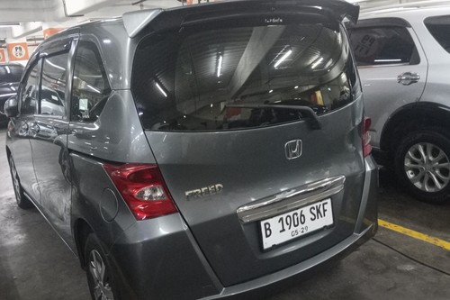 2010 Honda Freed PSD tua