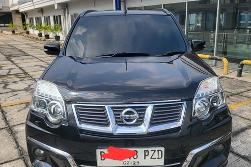 2013 Nissan X-Trail  2.5 ST AT URBAN SELECTION FL bekas