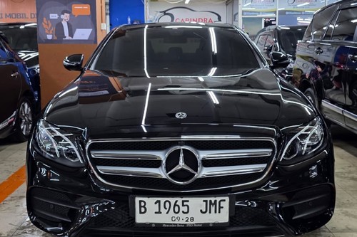 2018 Mercedes Benz E-Class 300 AMG Line bekas