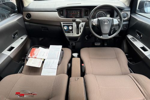 Used 2021 Toyota Calya G AT