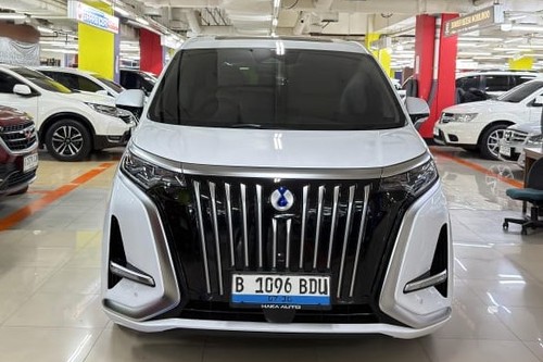 Used 2025 BYD Denza D9 Electric