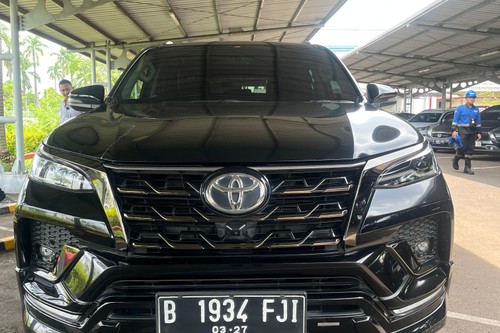 2022 Toyota Fortuner 4x2 2.8 GR Sport AT DSL bekas