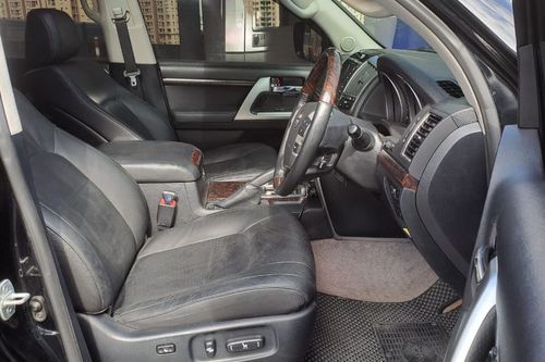 2012 Toyota Land Cruiser VX-R tua