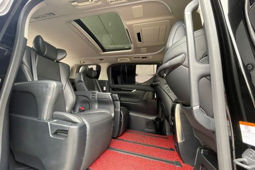 2015 Toyota Alphard 2.5L Welcab AT bekas