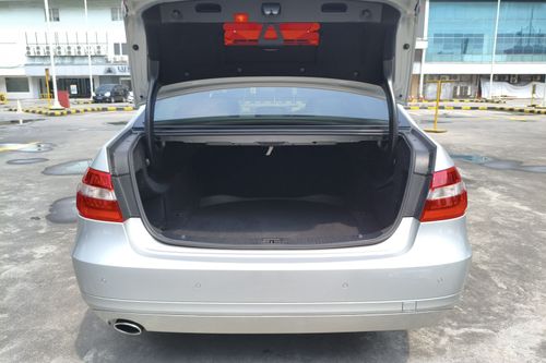 2012 Mercedes Benz E-Class E 250 AT (CKD) bekas