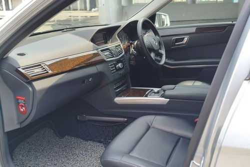Dijual 2012 Mercedes Benz E-Class E 250 AT (CKD) bekas