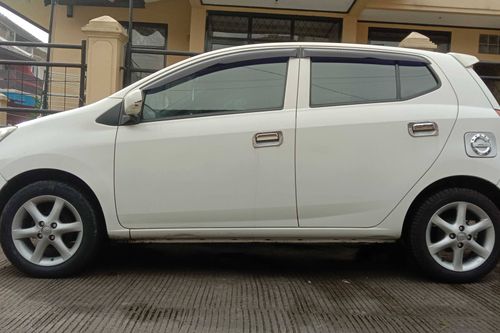 Beli mobil bekas