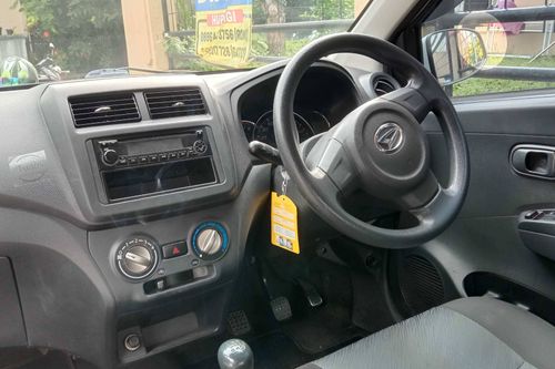 Beli mobil bekas