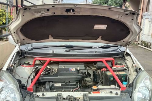 2017 Daihatsu Ayla 1.0L M MT bekas
