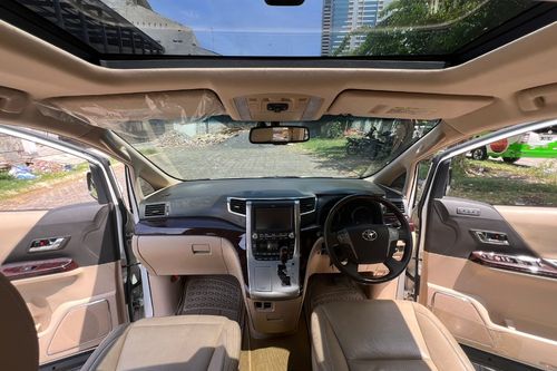 2012 Toyota Alphard 2.4 AT bekas