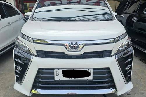 2018 Toyota Voxy 2.0L AT bekas