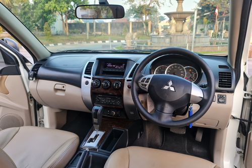 2011 Mitsubishi Pajero Sport Exceed AT 4x2 bekas
