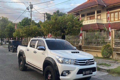 Used 2015 Toyota Hilux Double Cabin G 2.5L MT