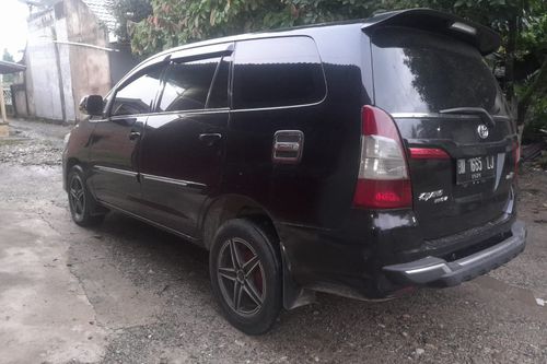 Second hand 2014 Toyota Innova DIESEL G 2.4 MT 