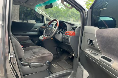 Old 2009 Toyota Vellfire 2.4 ZA AT