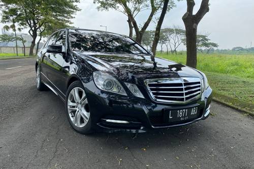 2010 Mercedes Benz E-Class  300 E AMG 2.0 AT CBU bekas