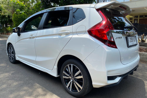 Dijual 2018 Honda Jazz GK5 1.5 RS CVT (CKD) bekas