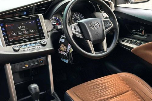 2016 Toyota Kijang Innova 2.7 V AT