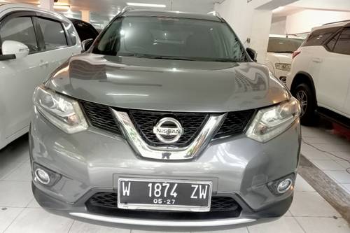 2015 Nissan X-Trail  2.5 ST AT URBAN SELECTION FL bekas