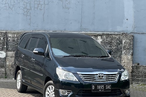 2012 Toyota Kijang Innova V Luxury A/T Gasoline