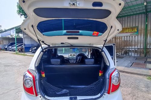 Used 2016 Daihatsu Ayla 1.0L X MT