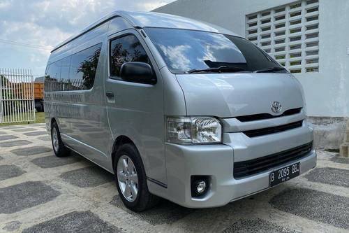 2014 Toyota Hiace COMMUTER DSL 2.5 bekas