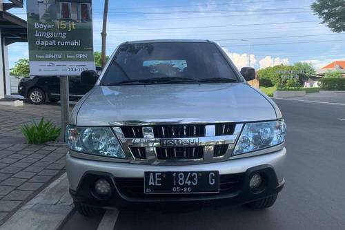 2013 Isuzu Panther LV 2.5L MT bekas