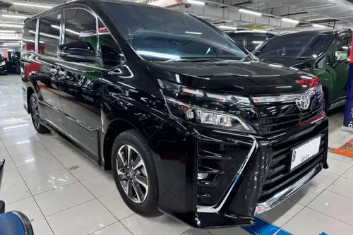 2019 Toyota Voxy 2.0L AT bekas