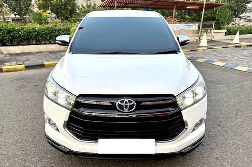 2016 Toyota Kijang Innova 2.0 Q A/T VENTURER BASIC bekas