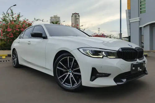 2020 BMW 3 Series Sedan 320i M Sport bekas