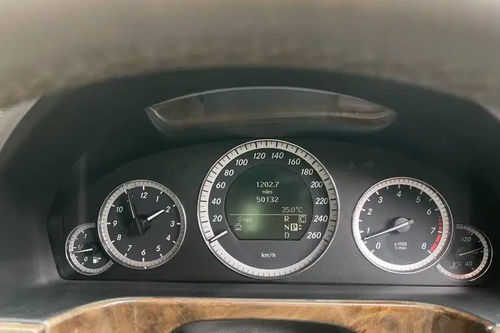 Used 2010 Mercedes Benz E-Class 300 E 3.0 MT