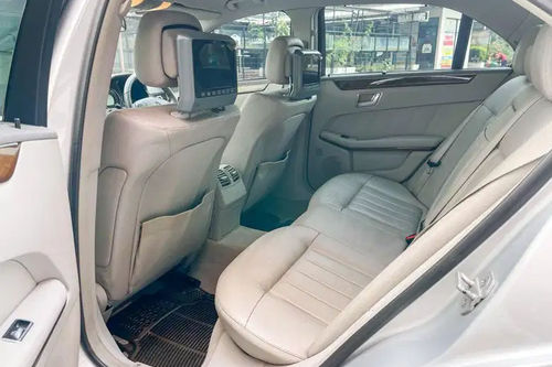 Used 2010 Mercedes Benz E-Class 300 E 3.0 MT