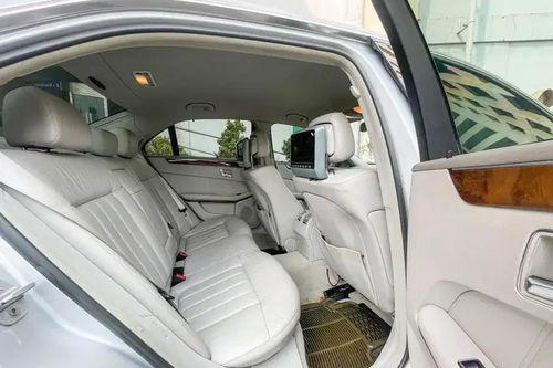 Used 2010 Mercedes Benz E-Class 300 E 3.0 MT