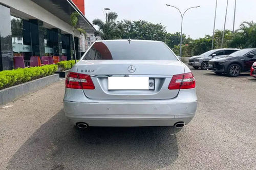 Used 2010 Mercedes Benz E-Class 300 E 3.0 MT