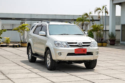 Used 2005 Toyota Fortuner  2.7 G LUX AT