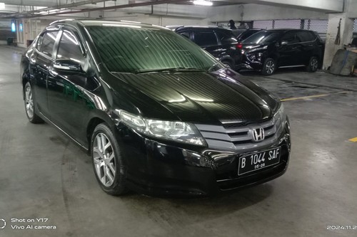 2011 Honda City  E AT bekas