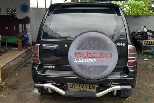 Second hand 2003 Suzuki Escudo Injection 1.6L MT 