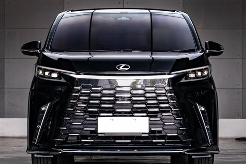 Second hand 2024 Lexus LM 350 7 Seater 