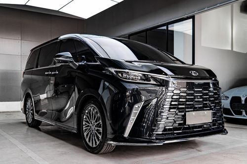 2nd Hand 2024 Lexus LM 350 7 Seater
