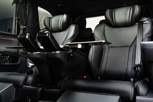 Used 2024 Lexus LM 350 7 Seater