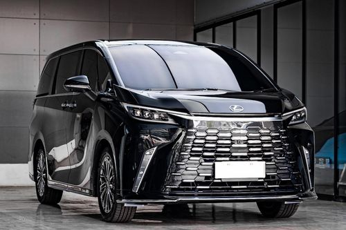 Used 2024 Lexus LM 350 7 Seater